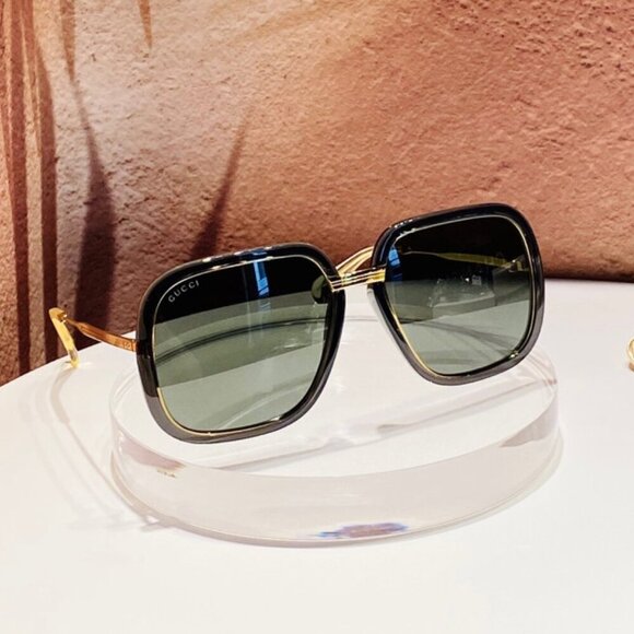 NWT GUCCI GG0905S - 001 Oversized Sunglasses - Picture 1 of 9